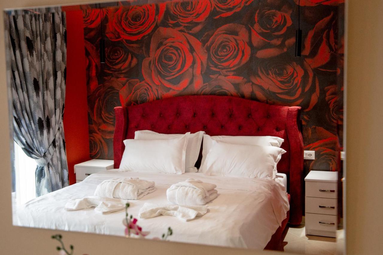 Ajilin Hotel Rooms Корча Екстер'єр фото