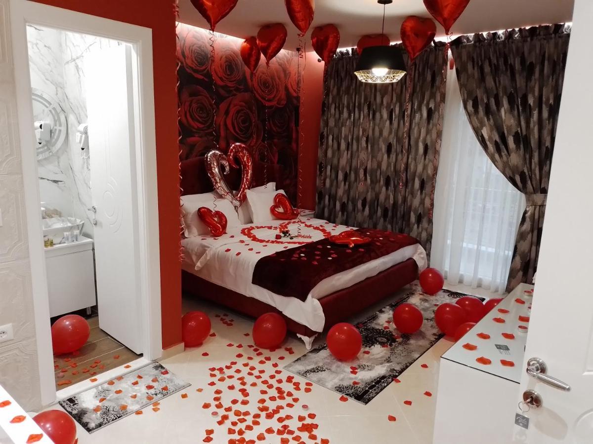 Ajilin Hotel Rooms Корча Екстер'єр фото